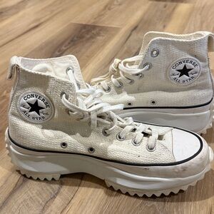 Run Star Hike Platform High Top Converse in white, size 7.5M/9W